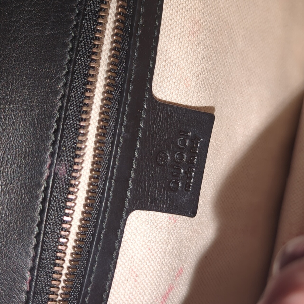 Gucci purse - Picture 3 of 6
